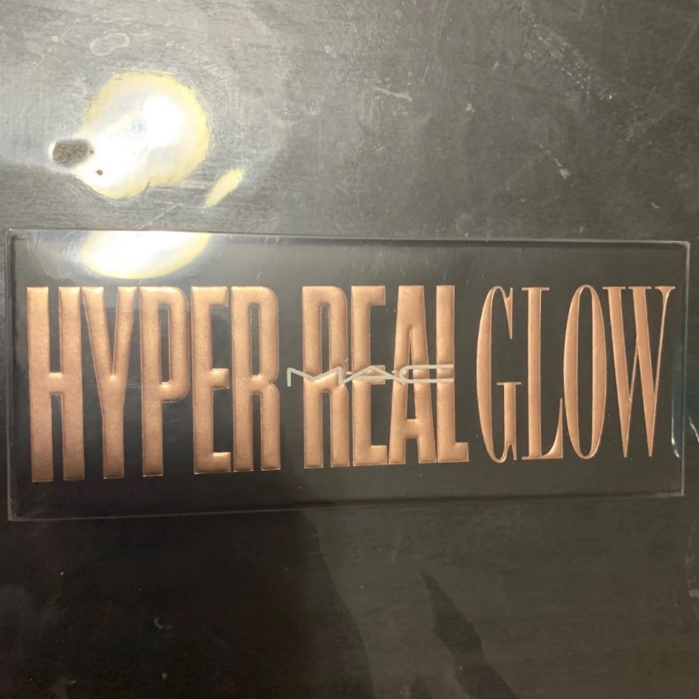 Mac hyper glow palette